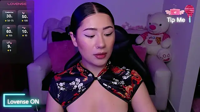 evelyn ch  online show from 11-15-25, 10:52