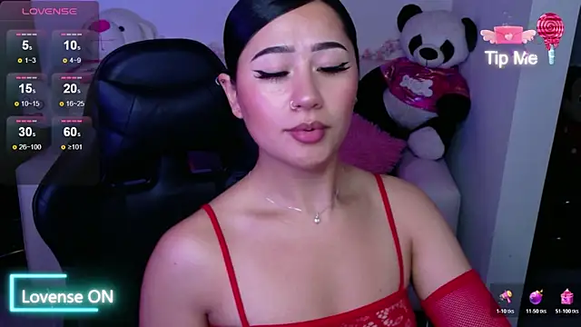 evelyn ch  online show from 11-08-25, 10:52