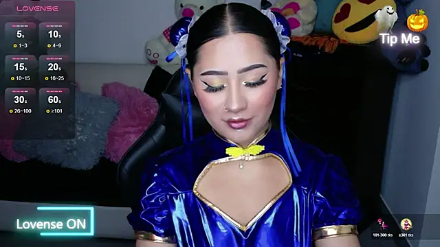 evelyn ch  online show from 10-31-25, 11:29