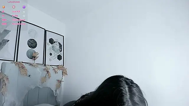 hinazuru online show from 10-22-25, 07:02