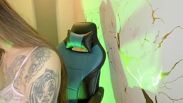 Scarbadgirl  online show from 05-29-26, 03:45