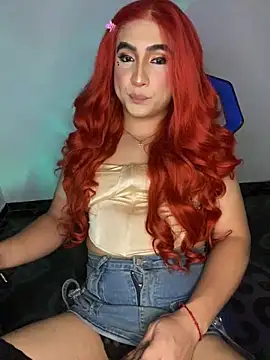 AlineCosta  online show from 12-21-25, 01:30