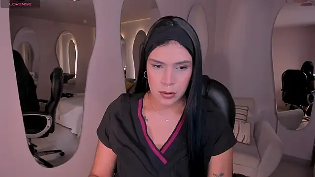 SarahYates online show from 04-13-26, 05:11