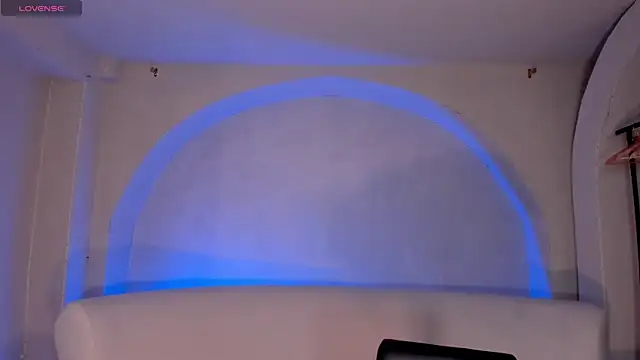 IsabellaMoreau online show from 03-12-26, 07:51