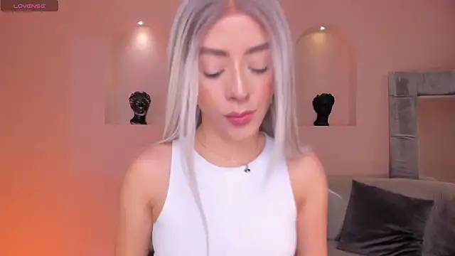 IsabellaMoreau online show from 02-26-26, 07:47