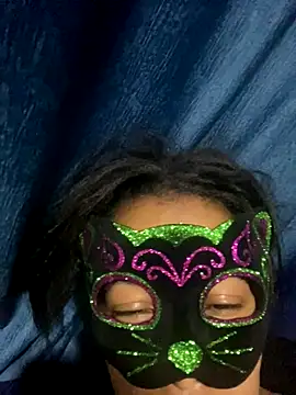 Snapshot of shortynude chatting on 11-17-25, 11:31 shortynude online show from 11-17-25, 11:31