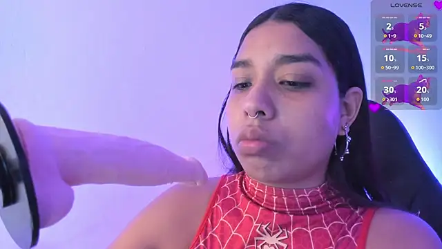 Snapshot of giselle_upp chatting on 09-14-25, 10:32 giselle upp online show from 09-14-25, 10:32