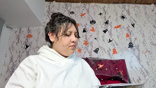 Larissa Antonella online show from 10-25-25, 03:49