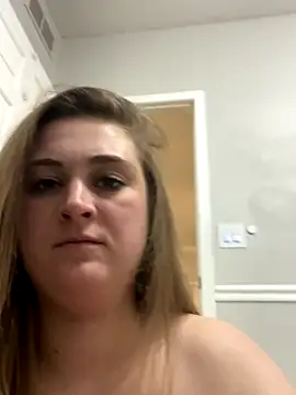 Snapshot of nataliesquirts4216 chatting on 10-15-25, 01:48 nataliesquirts4216 online show from 10-15-25, 01:48