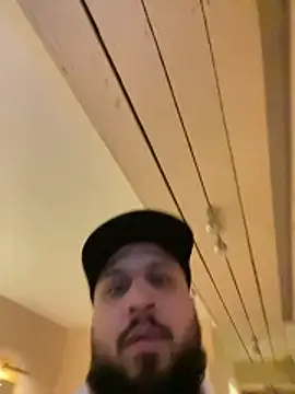 Snapshot of ariseen chatting on 11-30-25, 02:45 ariseen online show from 11-30-25, 02:45