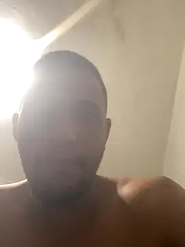 Snapshot of freedmar chatting on 11-24-25, 02:28 freedmar online show from 11-24-25, 02:28