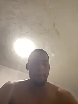 Snapshot of freedmar chatting on 11-25-25, 06:03 freedmar online show from 11-25-25, 06:03