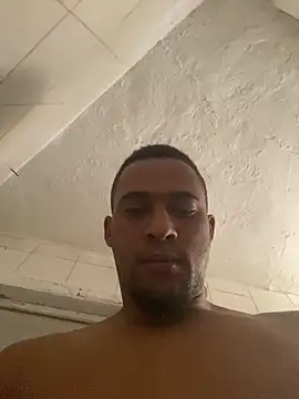 Snapshot of freedmar chatting on 11-21-25, 02:05 freedmar online show from 11-21-25, 02:05