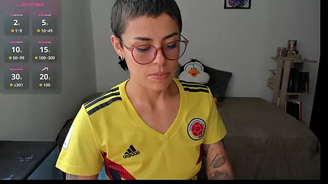 Snapshot of natt_op chatting on 10-28-25, 09:36 natt op online show from 10-28-25, 09:36