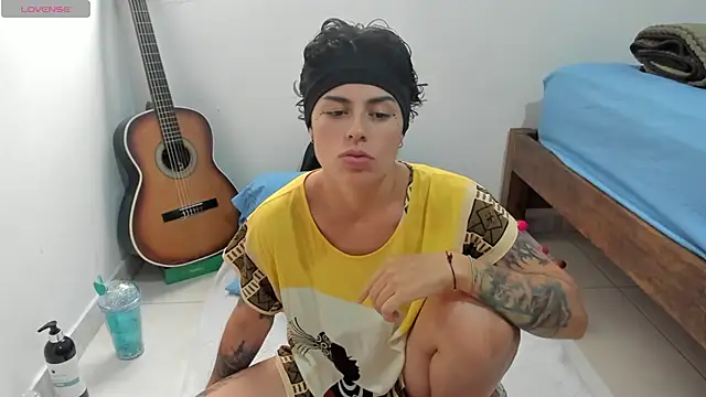 Snapshot of natt_op chatting on 02-25-26, 10:42 natt op online show from 02-25-26, 10:42