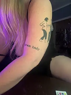 Granlady7 online show from 02-25-26, 11:48