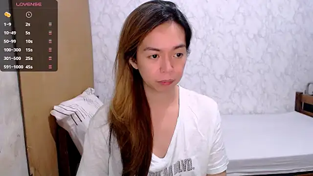 Snapshot of B0rn2Porn chatting on 10-22-25, 04:17 B0rn2Porn online show from 10-22-25, 04:17