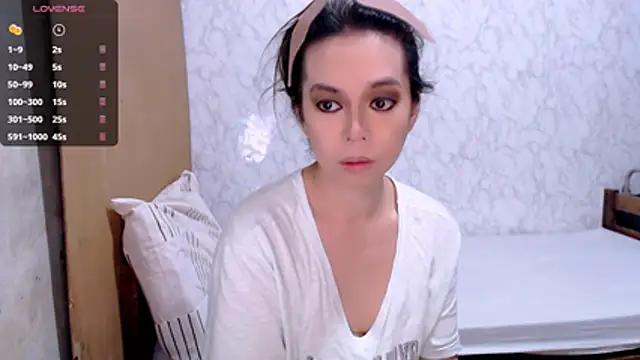 B0rn2Porn online show from 10-23-25, 09:24