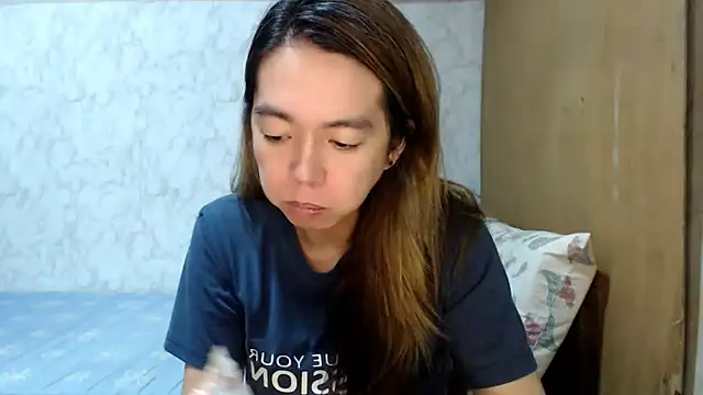 Snapshot of B0rn2Porn chatting on 09-21-25, 10:04 B0rn2Porn online show from 09-21-25, 10:04