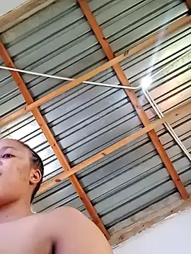 HugeTitisxx online show from 10-02-25, 09:12