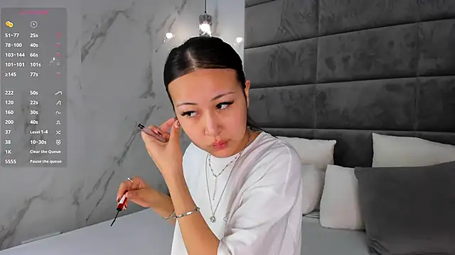 Snapshot of Nelly_Kimm chatting on 09-14-25, 01:17 Nelly Kimm online show from 09-14-25, 01:17