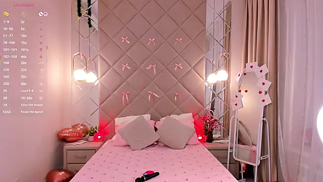 Nelly Kimm online show from 03-05-26, 01:02