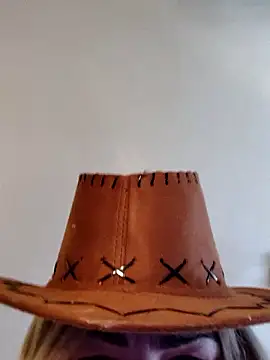 Snapshot of pirulera chatting on 01-08-26, 10:21 pirulera online show from 01-08-26, 10:21