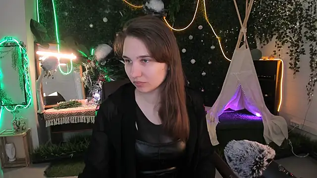 TessaMill online show from 04-18-26, 09:11
