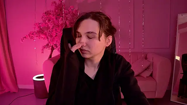 TessaMill online show from 03-24-26, 05:51