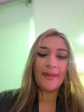 NicoleDiior online show from 05-19-26, 03:08