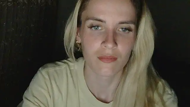 Snapshot of JayeTyler chatting on 05-15-26, 07:56 JayeTyler online show from 05-15-26, 07:56