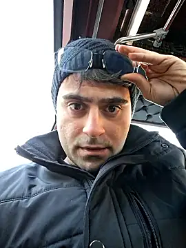 Snapshot of Obstacless chatting on 01-13-26, 05:55 Obstacless online show from 01-13-26, 05:55