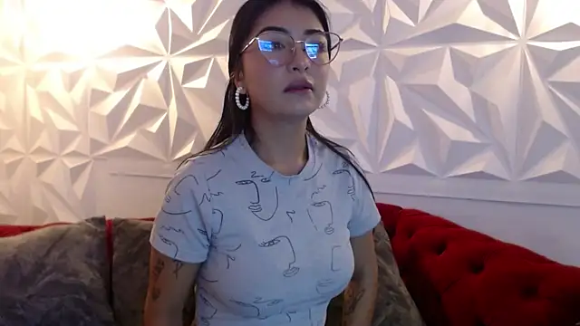 Snapshot of shantaal_24 chatting on 10-17-25, 11:12 shantaal 24 online show from 10-17-25, 11:12