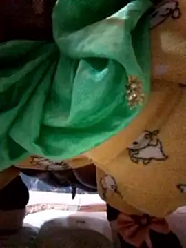 Dassing strip couple online show from 01-08-26, 09:43