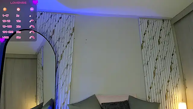 MissVioleet  online show from 10-10-25, 05:03