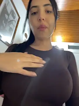 Snapshot of oh_nina chatting on 05-31-26, 12:27 oh nina online show from 05-31-26, 12:27