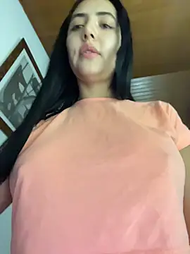 Snapshot of oh_nina chatting on 05-11-26, 11:13 oh nina online show from 05-11-26, 11:13