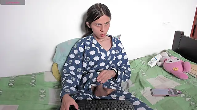 Petite-Goth online show from 05-15-26, 07:12