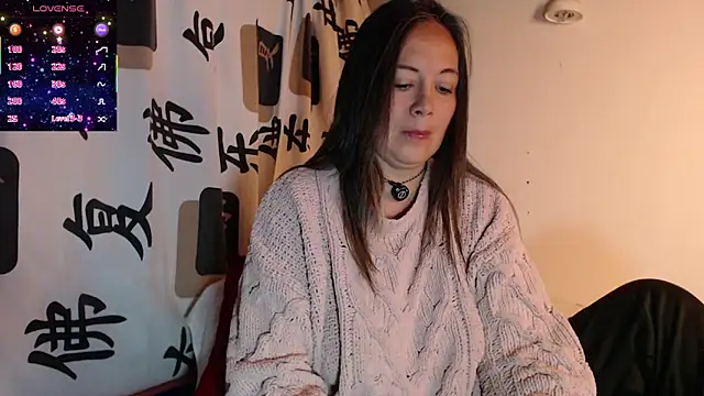 Snapshot of Emma_Henderson chatting on 06-04-26, 10:20 Emma Henderson online show from 06-04-26, 10:20