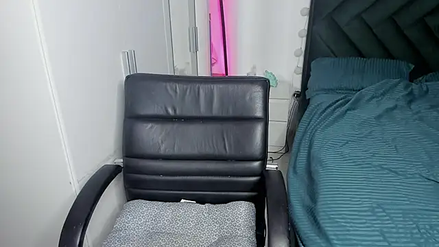 LovelyAria  online show from 09-29-25, 07:41