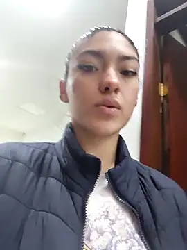 Snapshot of Victoria_Beaumont chatting on 04-08-26, 11:44 Victoria Beaumont online show from 04-08-26, 11:44