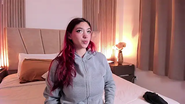 Snapshot of Victoria_Beaumont chatting on 03-04-26, 11:40 Victoria Beaumont online show from 03-04-26, 11:40