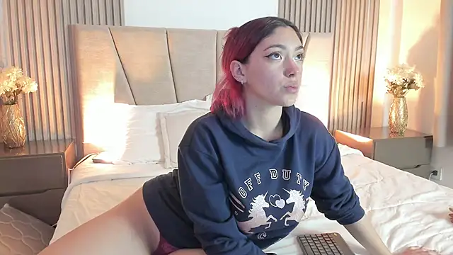 Victoria Beaumont online show from 12-19-25, 11:45