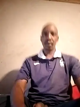 Snapshot of nanabar94 chatting on 10-26-25, 05:35 nanabar94 online show from 10-26-25, 05:35