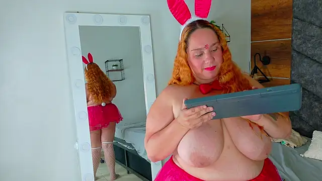 JenaCooper  online show from 10-20-25, 01:40