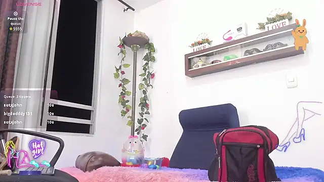 miaroberts69 online show from 04-07-26, 12:01