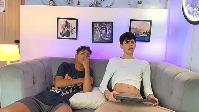 TWINKS FRIENDS online show from 04-17-26, 01:36