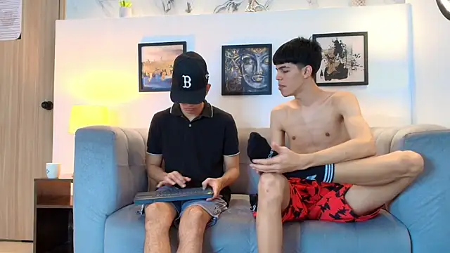 TWINKS FRIENDS online show from 02-28-26, 01:22