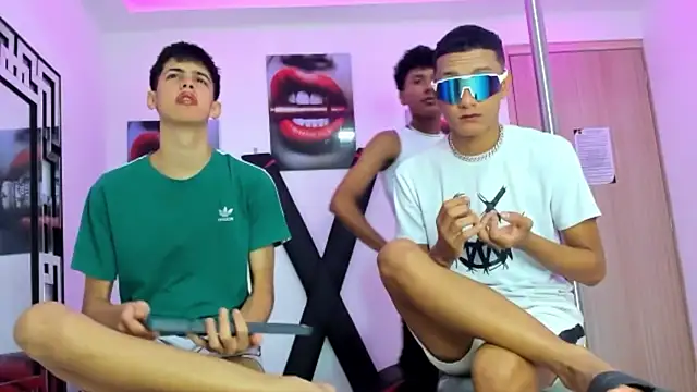 TWINKS FRIENDS online show from 10-31-25, 07:27