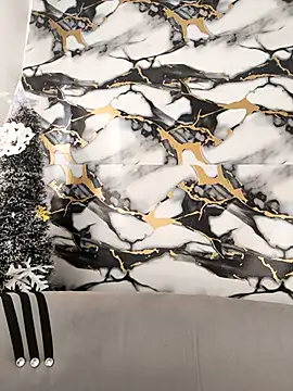 Hiroshi Shen online show from 12-19-25, 01:02